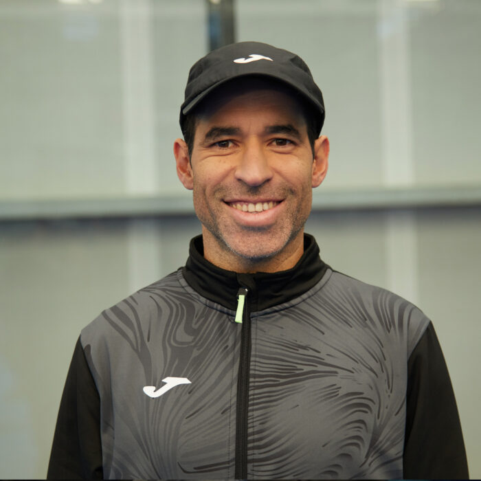 GORRA RUNNING NIGHT NEGRO